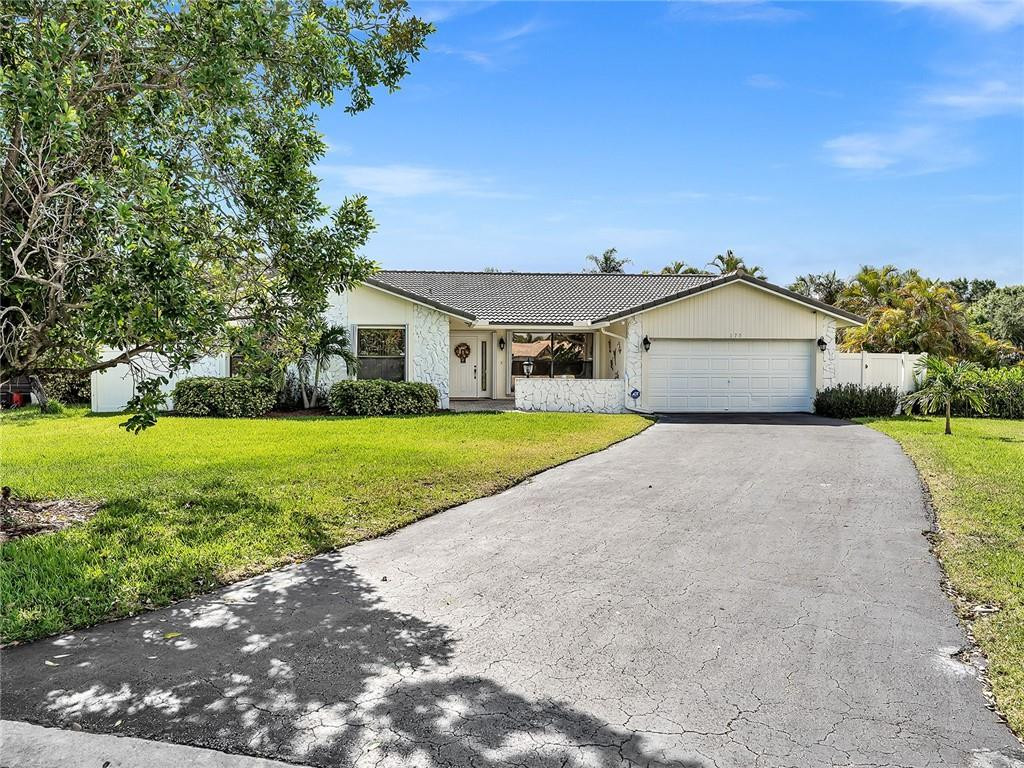 Photo for 175 NW 108th Avenue, Coral Springs, FL 33071 - Listing #FX-10336797 175 NW 108th Avenue, Coral Springs, FL 33071