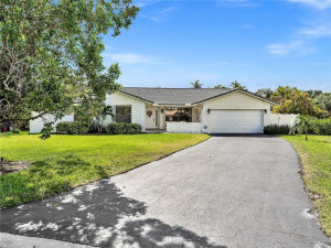 Photo for 175 NW 108th Avenue, Coral Springs, FL 33071 - Listing #FX-10336797 175 NW 108th Avenue, Coral Springs, FL 33071