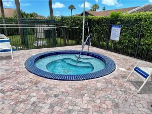 Photo for 5160 Las Verdes Circle, 301, Delray Beach, FL 33484 - Listing #FX-10338555 5160 Las Verdes Circle, 301, Delray Beach, FL 33484