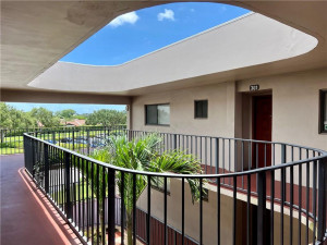 Photo for 5160 Las Verdes Circle, 301, Delray Beach, FL 33484 - Listing #FX-10338555 5160 Las Verdes Circle, 301, Delray Beach, FL 33484
