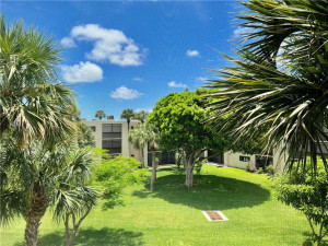 Photo for 5160 Las Verdes Circle, 301, Delray Beach, FL 33484 - Listing #FX-10338555 5160 Las Verdes Circle, 301, Delray Beach, FL 33484