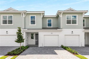 552 Parsons Way, Deerfield Beach, FL 33442