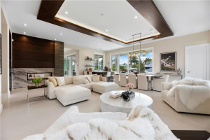 52 Royal Palm Drive, Fort Lauderdale, FL 33301