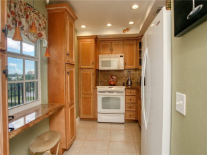 3050 N Palm Aire Drive, 402, Pompano Beach, FL 33069