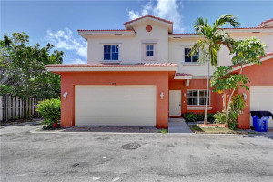 244 SE 2nd Street, Deerfield Beach, FL 33441