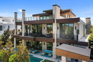 2437 Delmar Place, Fort Lauderdale, FL 33301