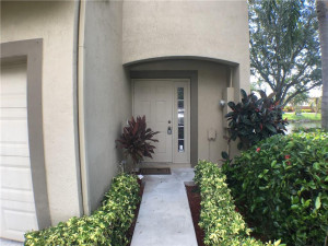 7423 SW 8th Street, North Lauderdale, FL 33068