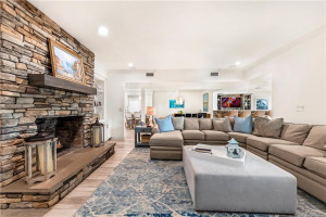 3040 N Atlantic Boulevard, Fort Lauderdale, FL 33308