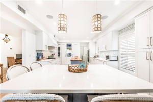 3040 N Atlantic Boulevard, Fort Lauderdale, FL 33308