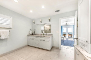 3040 N Atlantic Boulevard, Fort Lauderdale, FL 33308