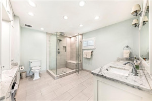 3040 N Atlantic Boulevard, Fort Lauderdale, FL 33308