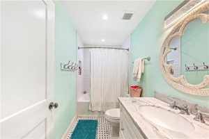 3040 N Atlantic Boulevard, Fort Lauderdale, FL 33308