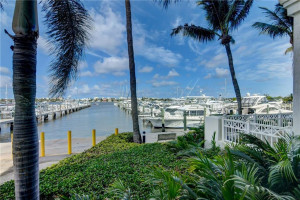 Photo for 806 E Windward Way, 101, Lantana, FL 33462 - Listing #FX-10349772 806 E Windward Way, 101, Lantana, FL 33462
