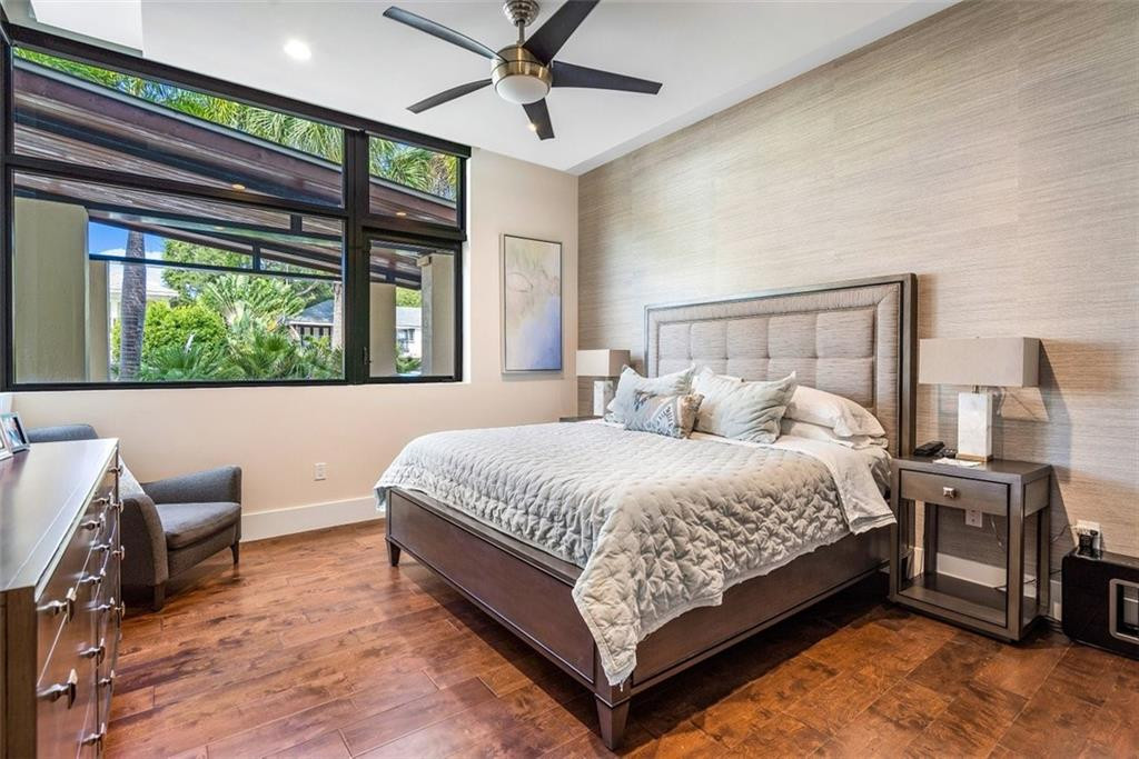 1ST FLOOR GUEST BEDROOM #1