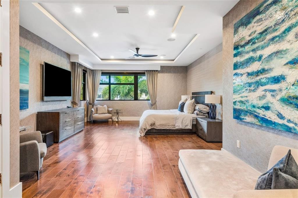 HUGE PRIMARY BEDROOM WITH SITTING ROOM