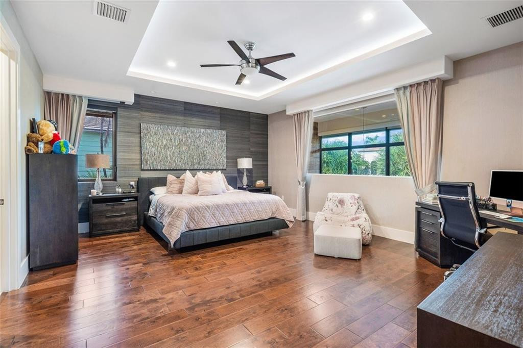 2ND FLOOR ENSUITE BEDROOM #5