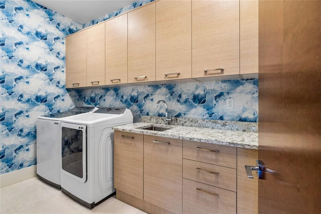 2ND FLOOR LAUNDRY ROOM