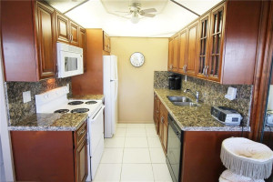 Photo for 4102 Newport U, 4102, Deerfield Beach, FL 33442 - listing #FX-10349442 4102 Newport U, 4102, Deerfield Beach, FL 33442