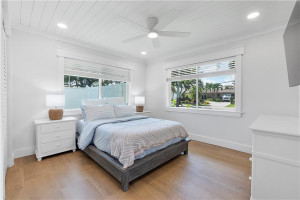 Third guest bed is bright and light! Great for those morning risers! Third guest bed is bright and light! Great for those morning risers!