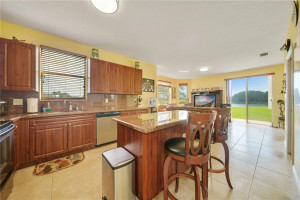 Marble kitchen and living room 1 on the right side. ( It can be converted to a bigger dining area )