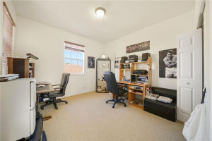 Standard bedroom 1, converted to an office setup. Standard bedroom 1, converted to an office setup.