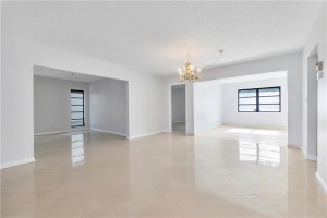 Open floorplan, perfect for large gatherings! Open floorplan, perfect for large gatherings!