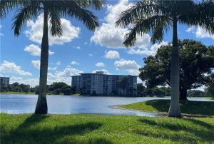 3051 N Course Drive, 104, Pompano Beach, FL 33069