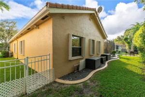 Photo for 10261 NW 54th Place, Coral Springs, FL 33076 - Listing #FX-10357017 10261 NW 54th Place, Coral Springs, FL 33076