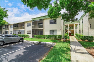 Photo for 4153 NW 90th Avenue, 207, Coral Springs, FL 33065 - listing #FX-10357461 4153 NW 90th Avenue, 207, Coral Springs, FL 33065