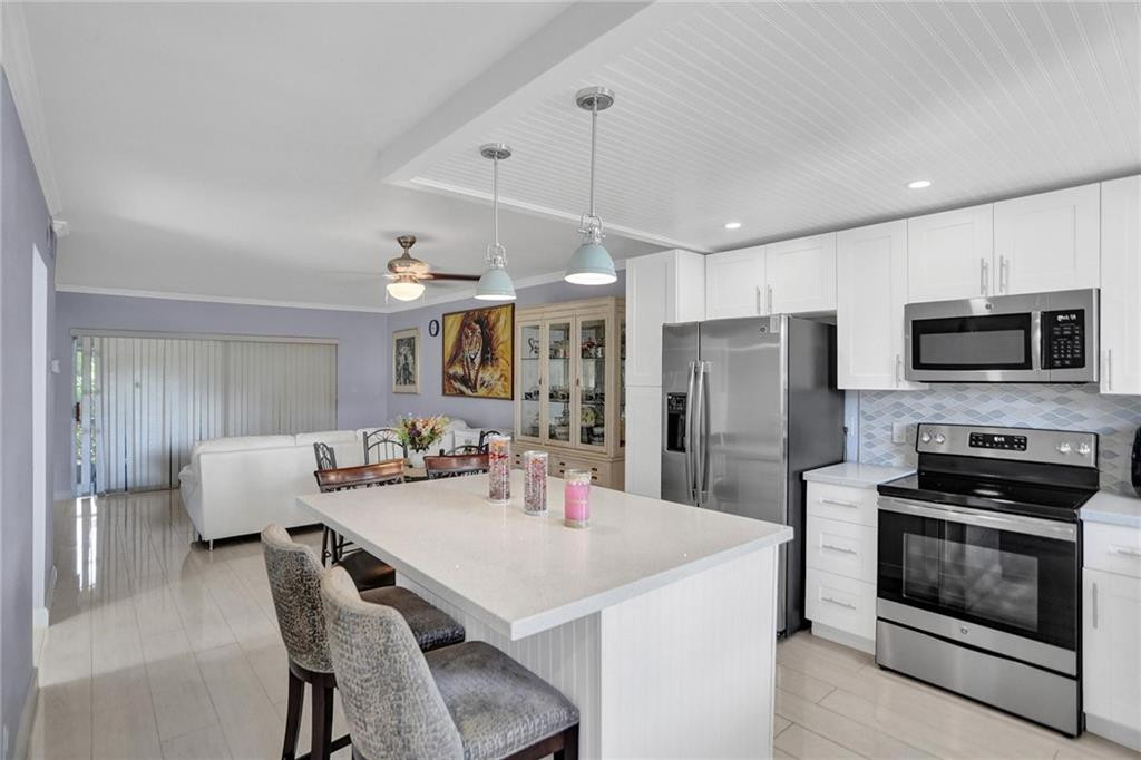 2200 NE 36th Street, 1, Lighthouse Point, FL 33064 - MLS# FX-10358260