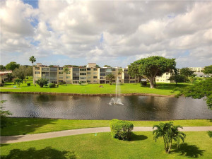 Photo for 14671 Bonaire Boulevard, 404, Delray Beach, FL 33446 - Listing #FX-10359003 14671 Bonaire Boulevard, 404, Delray Beach, FL 33446