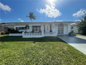 4914 NW 52nd Street, Tamarac, FL 33319
