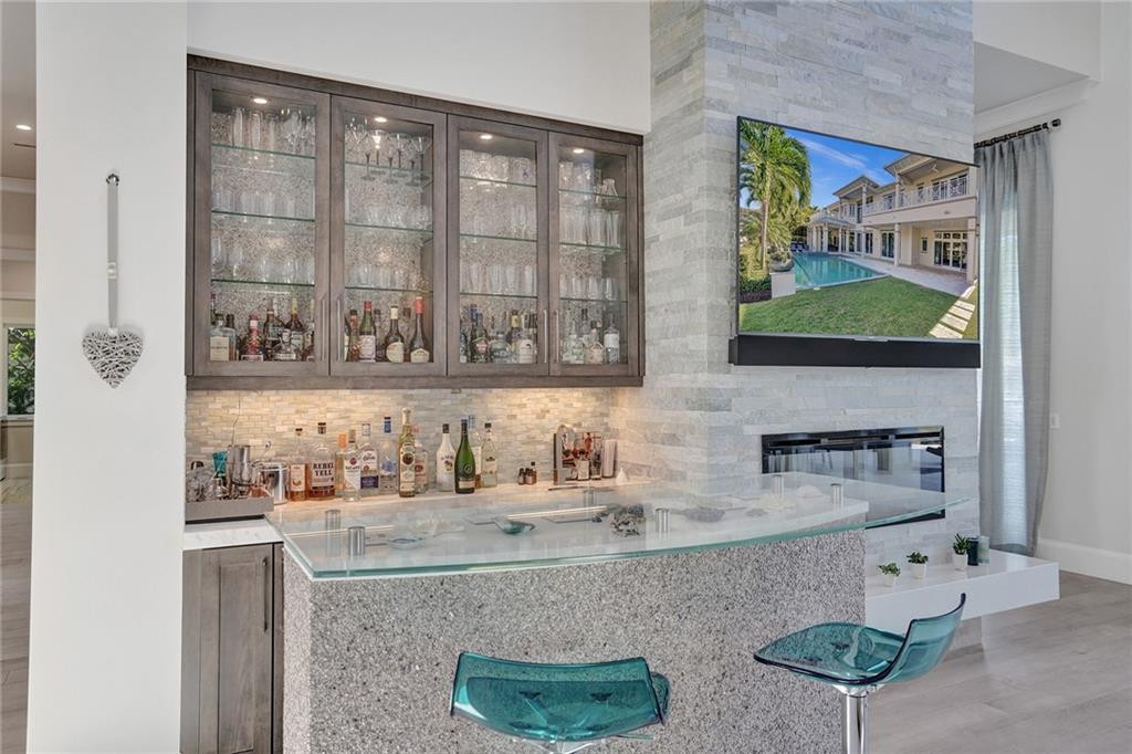 Vaulted Ceilings w/Decorative Fireplace