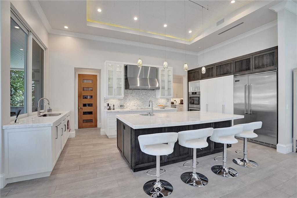 Island with Marble Counters, Vegetable Sink, Refrigerator Drawers