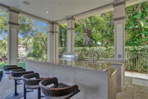 Butler's Pantry w/Refrigerator, Dishwasher, Wine Cooler