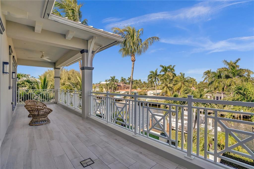 Large balcony facing north