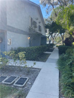 2717 S Oakland Forest Drive, 102, Oakland Park, FL 33309