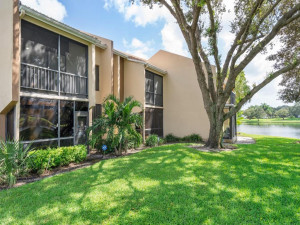 Photo for 3503 Bridgewood Drive, 3503, Boca Raton, FL 33434 - Listing #FX-10345506 Liv Rm - Kitchen 3503 Bridgewood Dr Boca Raton