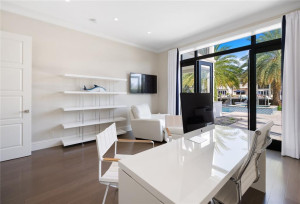 156 Fiesta Way, Fort Lauderdale, FL 33301