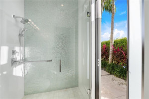 156 Fiesta Way, Fort Lauderdale, FL 33301