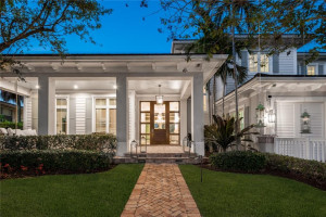 1749 SE 10th Street, Fort Lauderdale, FL 33301