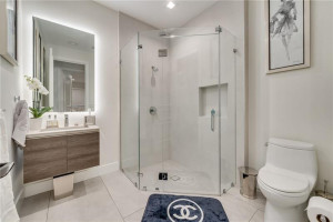 34 Isla Bahia Drive, Fort Lauderdale, FL 33316