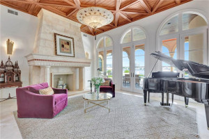 2418 Laguna Drive, Fort Lauderdale, FL 33316