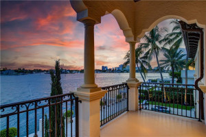 2418 Laguna Drive, Fort Lauderdale, FL 33316