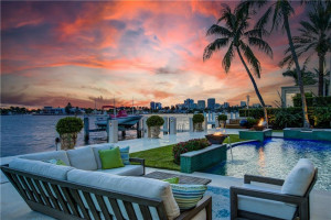 2418 Laguna Drive, Fort Lauderdale, FL 33316