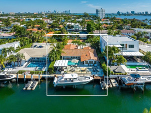 Photo for 1962 NE 119th Road, North Miami, FL 33181 - Listing #FX-10349456 1962 NE 119th Road, North Miami, FL 33181