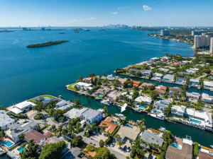 Photo for 1962 NE 119th Road, North Miami, FL 33181 - Listing #FX-10349456 1962 NE 119th Road, North Miami, FL 33181