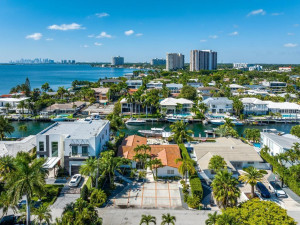 Photo for 1962 NE 119th Road, North Miami, FL 33181 - Listing #FX-10349456 1962 NE 119th Road, North Miami, FL 33181