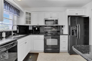 Photo for 5860 NW 44 Street, 312, Lauderhill, FL 33319 - Listing #FX-10366763 5860 NW 44 Street, 312, Lauderhill, FL 33319
