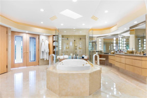 2410 Del Lago Drive, Fort Lauderdale, FL 33316